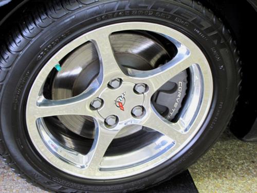 Chevrolet Corvette 2002 photo 3