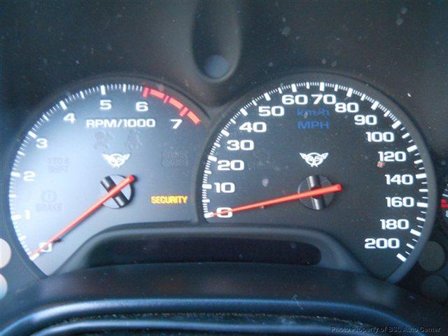 Chevrolet Corvette 2002 photo 13