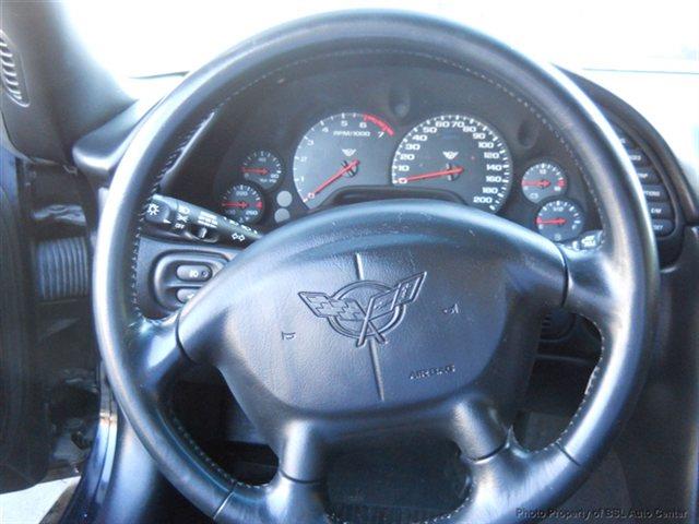 Chevrolet Corvette 2002 photo 15