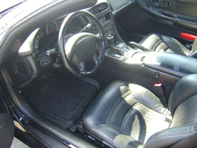 Chevrolet Corvette 2002 photo 16