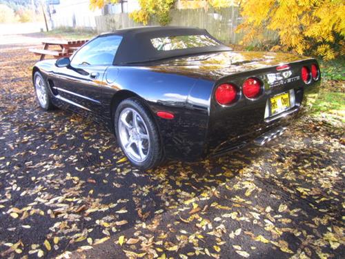 Chevrolet Corvette 2002 photo 2