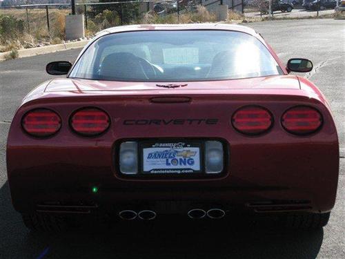 Chevrolet Corvette 2002 photo 3
