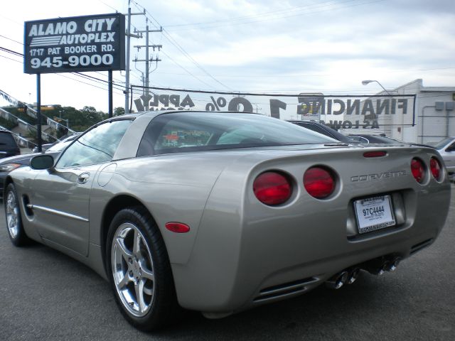 Chevrolet Corvette 2002 photo 21