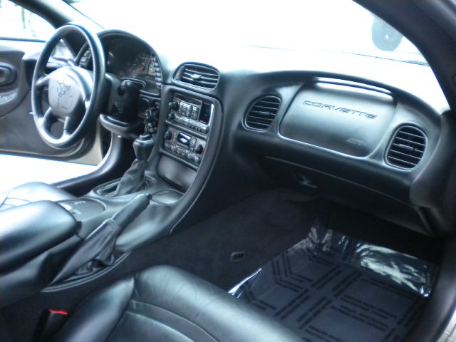 Chevrolet Corvette 2002 photo 5