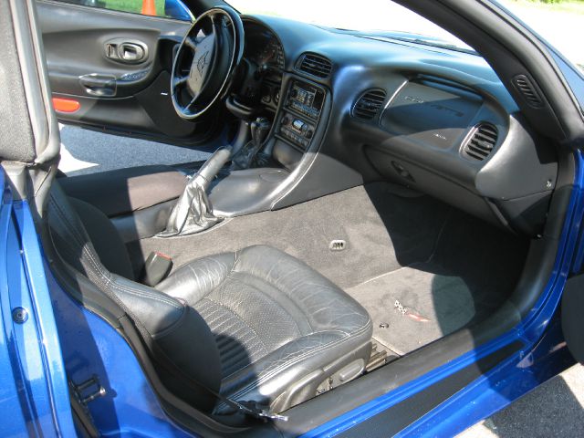 Chevrolet Corvette 2002 photo 17