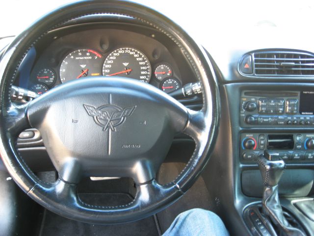 Chevrolet Corvette 2002 photo 27