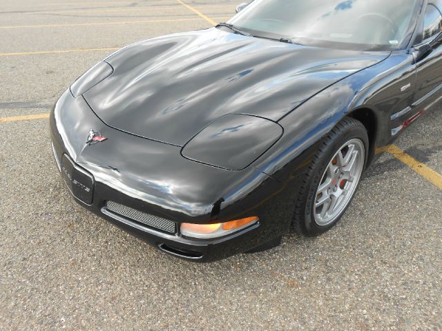 Chevrolet Corvette 2002 photo 3