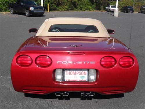 Chevrolet Corvette 2002 photo 4