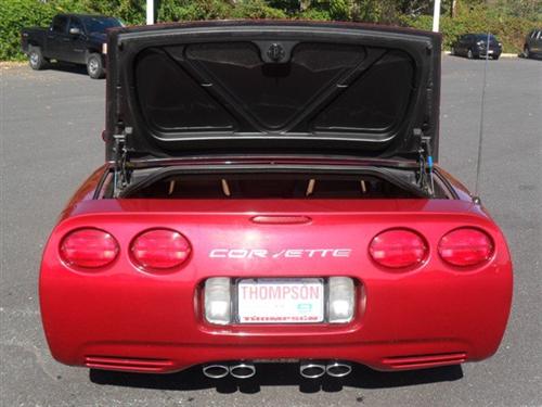 Chevrolet Corvette 2002 photo 5