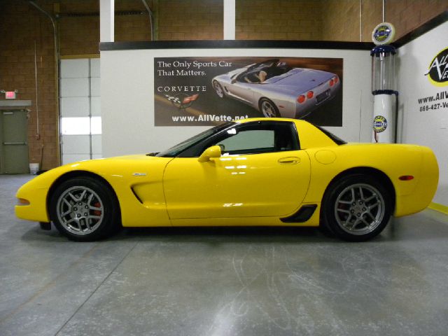 Chevrolet Corvette 2002 photo 1