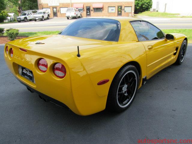 Chevrolet Corvette R/T Sport Utility 4D Coupe