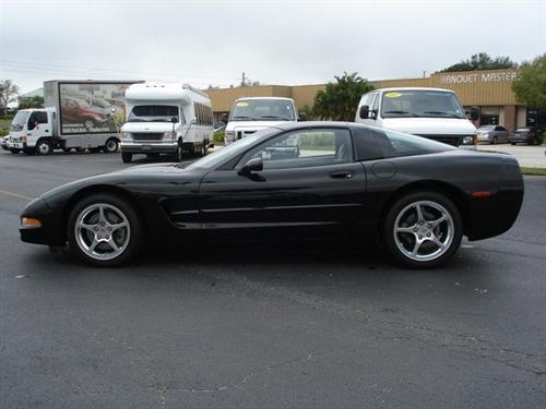 Chevrolet Corvette 2002 photo 1