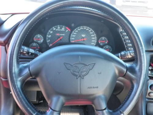 Chevrolet Corvette 2002 photo 2