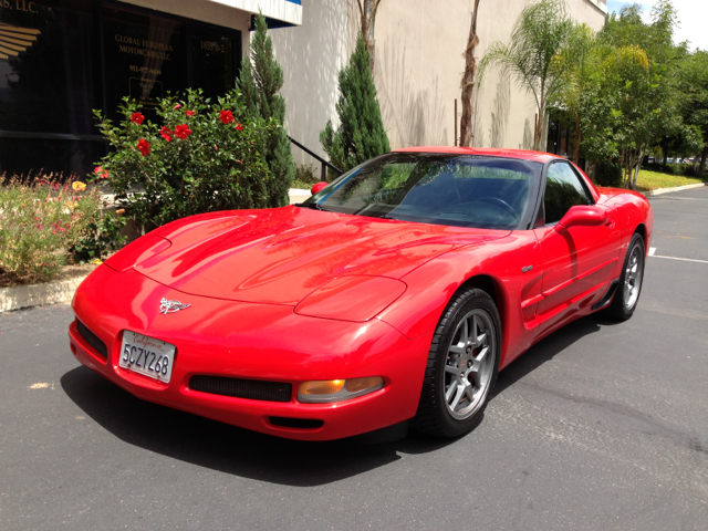 Chevrolet Corvette 2003 photo 2