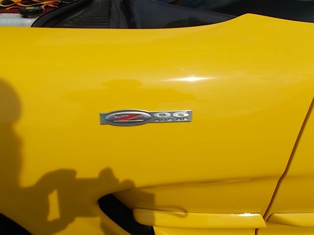 Chevrolet Corvette 2003 photo 12