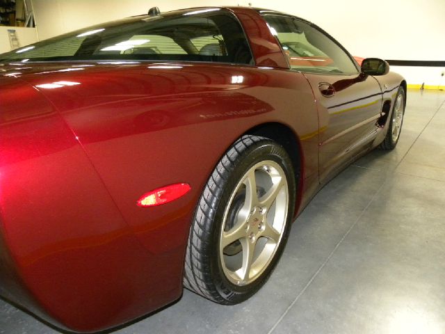 Chevrolet Corvette 2003 photo 17