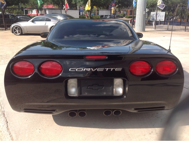 Chevrolet Corvette 2003 photo 1