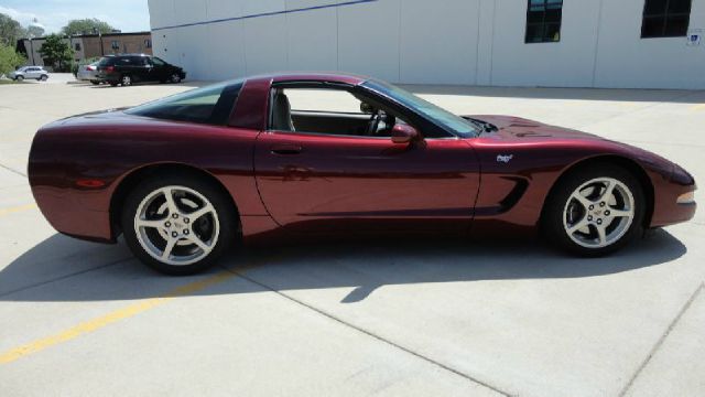 Chevrolet Corvette 2003 photo 8