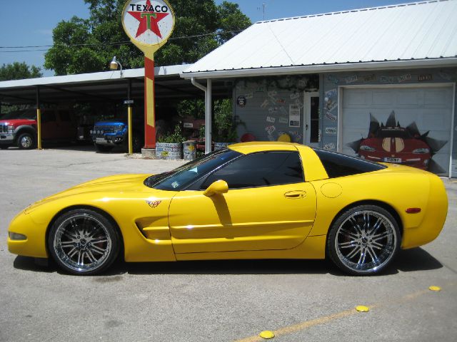 Chevrolet Corvette 2003 photo 1