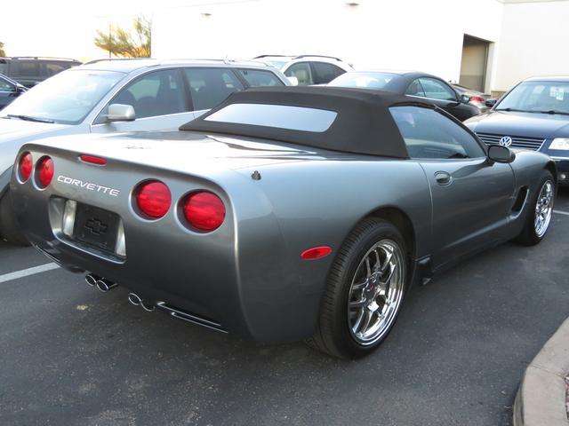 Chevrolet Corvette 2003 photo 2