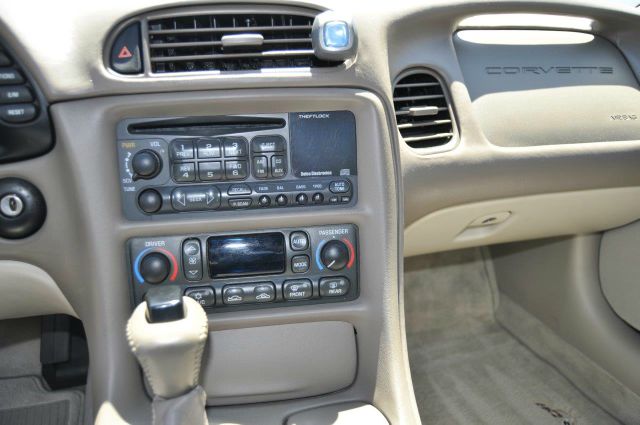 Chevrolet Corvette 2003 photo 16