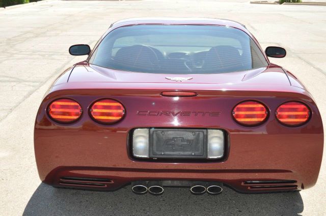 Chevrolet Corvette 2003 photo 3