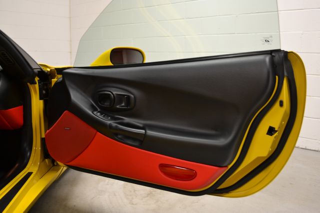 Chevrolet Corvette 2003 photo 1