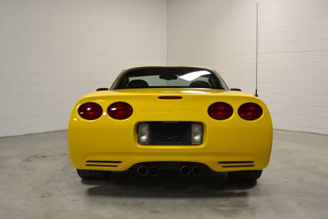 Chevrolet Corvette 2003 photo 5