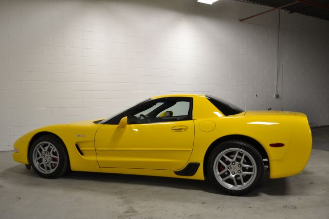 Chevrolet Corvette 2003 photo 6