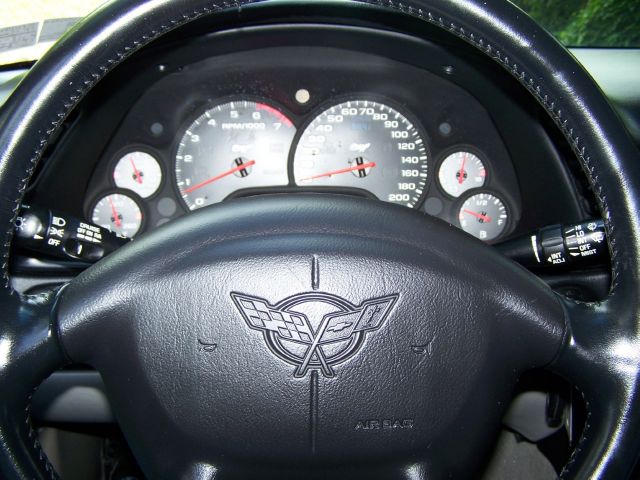 Chevrolet Corvette 2003 photo 4