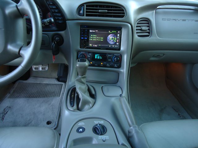 Chevrolet Corvette 2003 photo 11