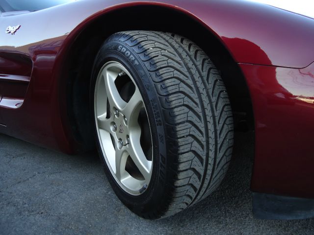 Chevrolet Corvette 2003 photo 6