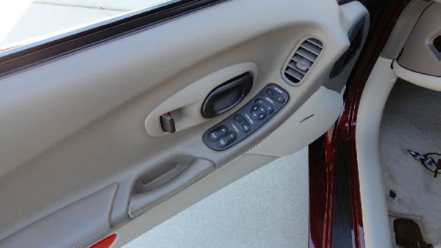 Chevrolet Corvette 2003 photo 2