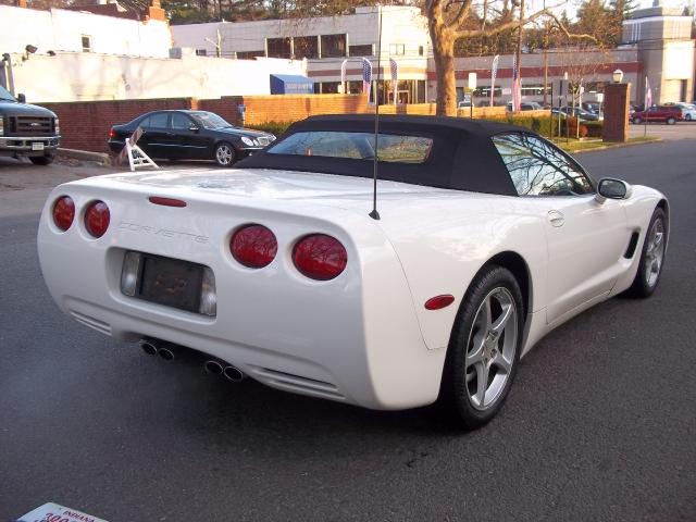 Chevrolet Corvette 2003 photo 3
