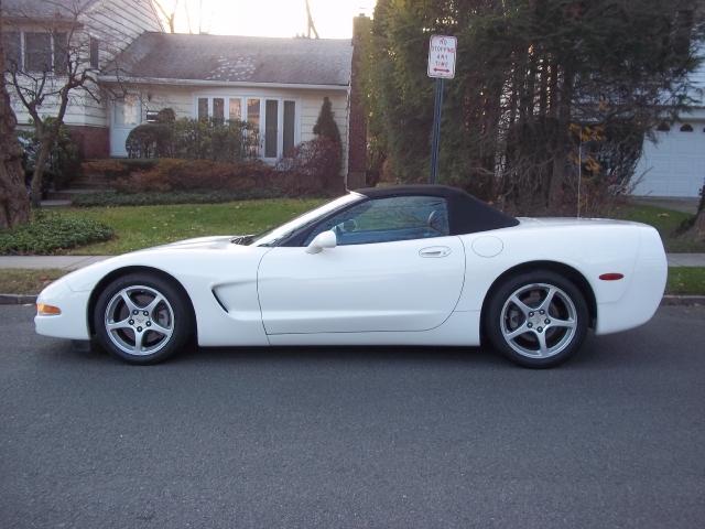 Chevrolet Corvette 2003 photo 4