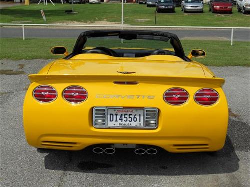 Chevrolet Corvette 2004 photo 2