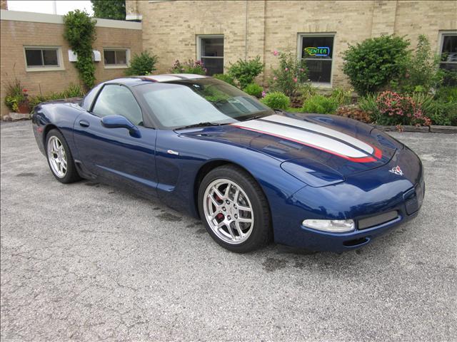 Chevrolet Corvette 2004 photo 2