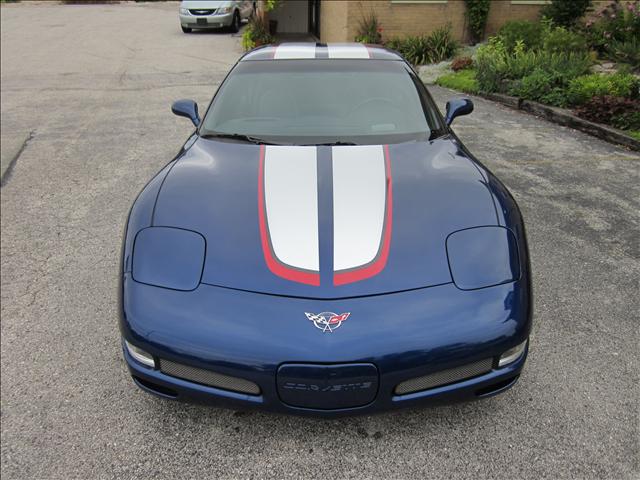 Chevrolet Corvette 2004 photo 4