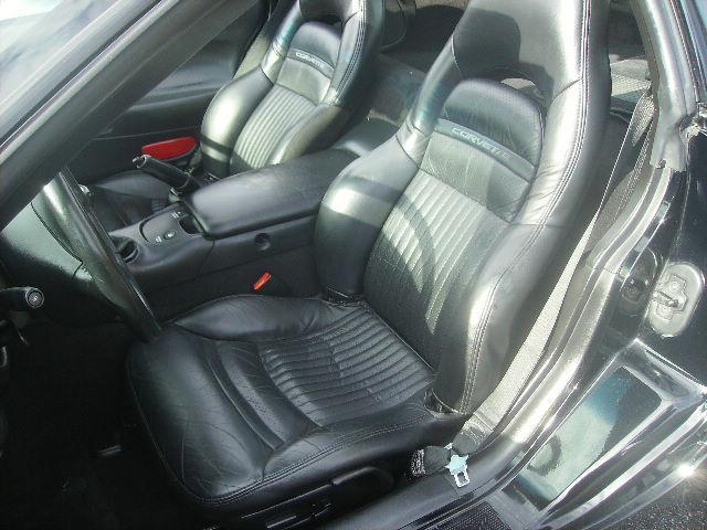 Chevrolet Corvette 2004 photo 3