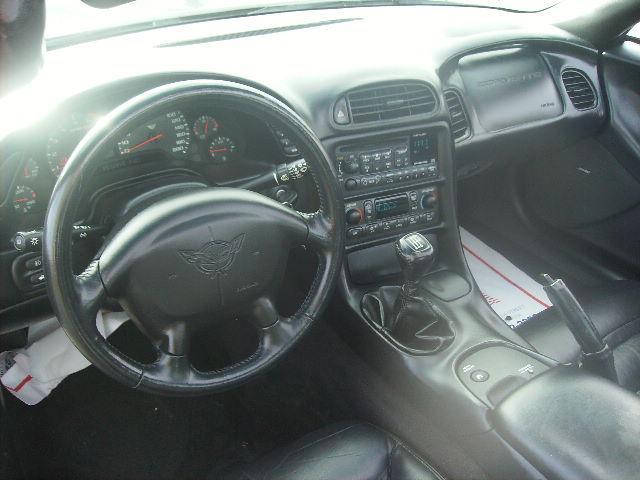 Chevrolet Corvette 2004 photo 4