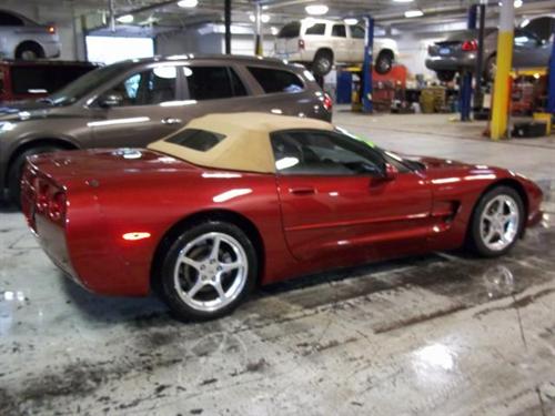 Chevrolet Corvette 2004 photo 2