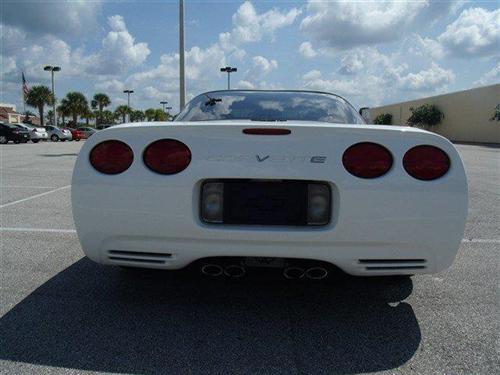 Chevrolet Corvette 2004 photo 1
