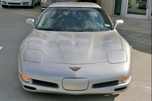 Chevrolet Corvette 2004 photo 4