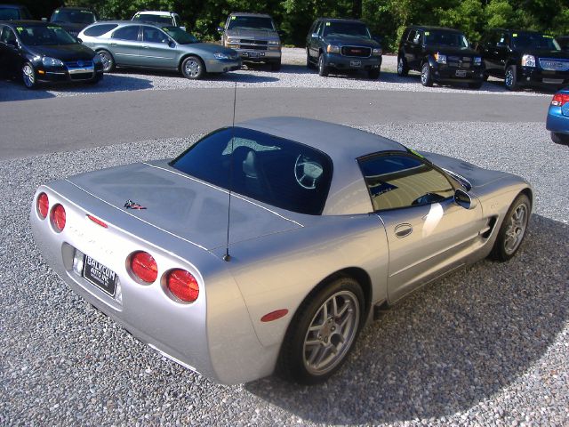 Chevrolet Corvette 2004 photo 13
