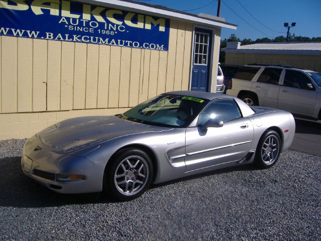 Chevrolet Corvette 2004 photo 16