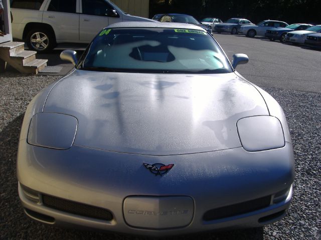 Chevrolet Corvette 2004 photo 5