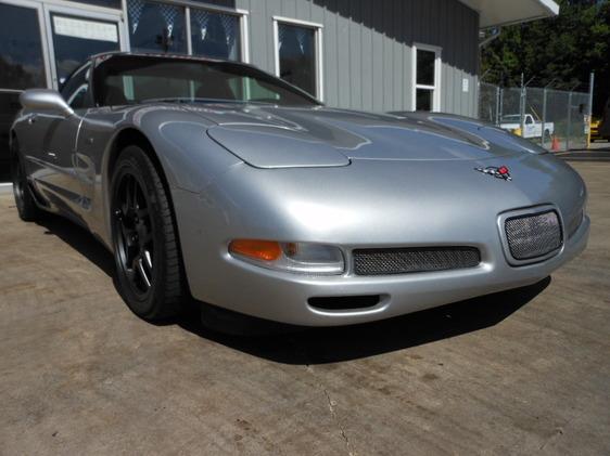 Chevrolet Corvette 2004 photo 3