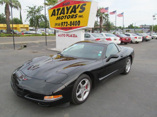 Chevrolet Corvette 2004 photo 2