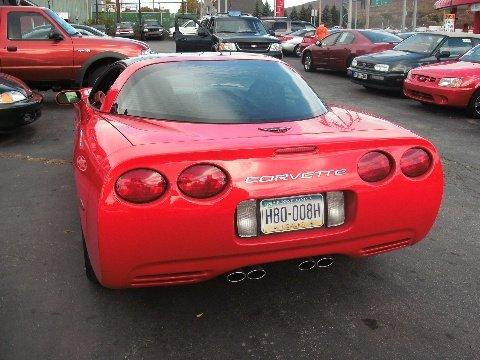 Chevrolet Corvette 2004 photo 4