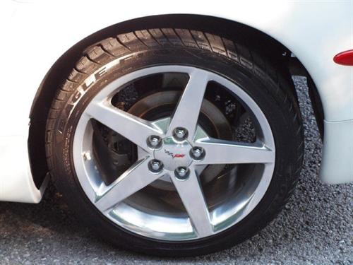 Chevrolet Corvette 2004 photo 1